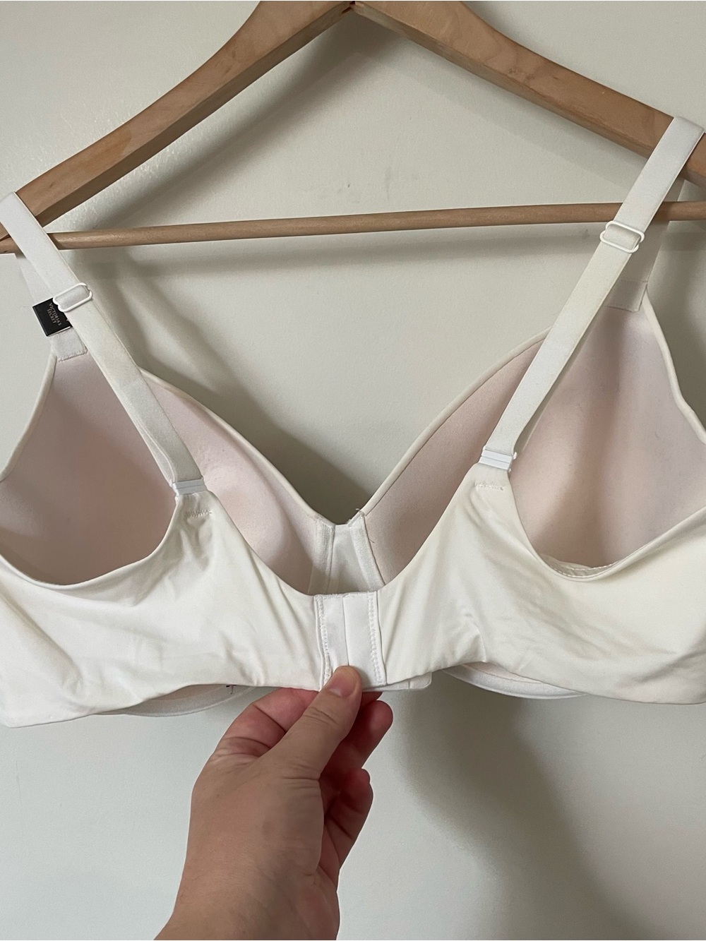 Victoria Secret T-Shirt Smooth Lightly Lined Full-Coverage Bra White 40DDD NWT - Picture 3 of 6